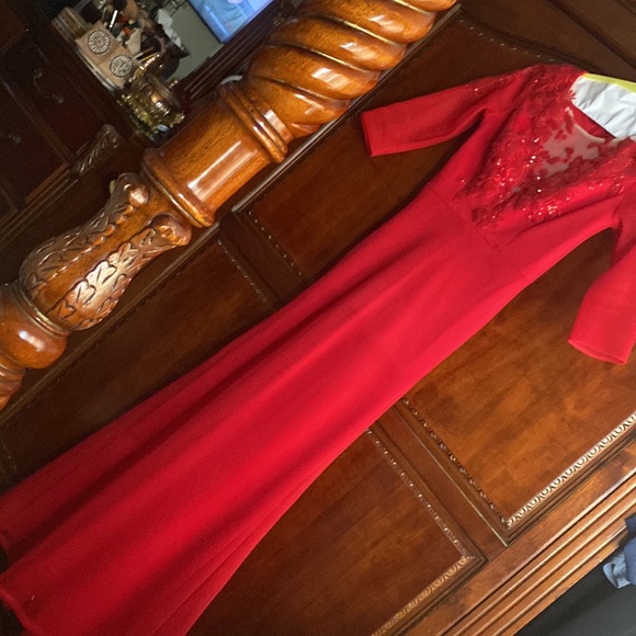 Red custom made dress its two pieces you can wear it alone or with over skirt. - Picture 3 of 8